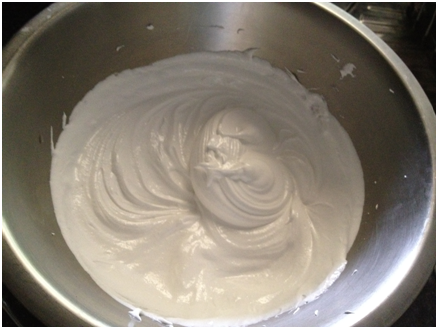 Smooth, glossy gorgeous meringue