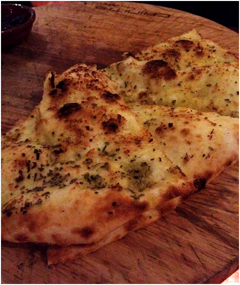 Pizzette Crosta: Garlic Crust ($16.90) - olive oil, garlic, origano w/ hummus, black olive tapenade and tomato-capsicum relish